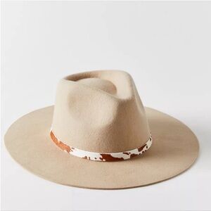 NWOT Urban Outfitters Wool Wide Flat Brim Hat